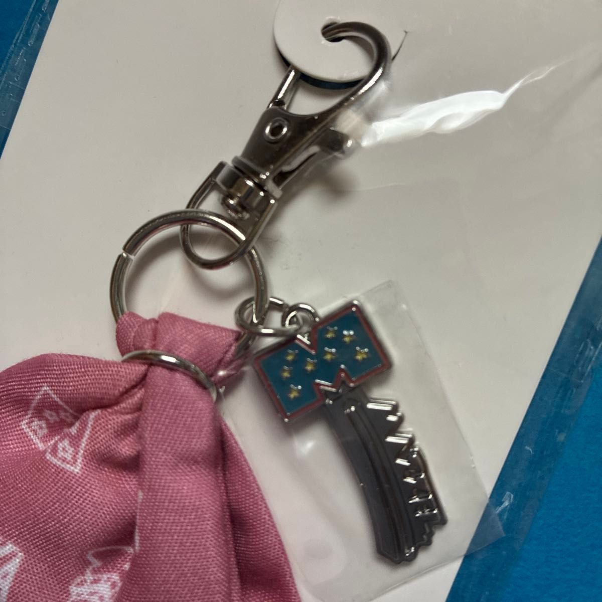 新品未開封】MAZZEL バンダナキーホルダー NAOYA マーゼル ナオヤ