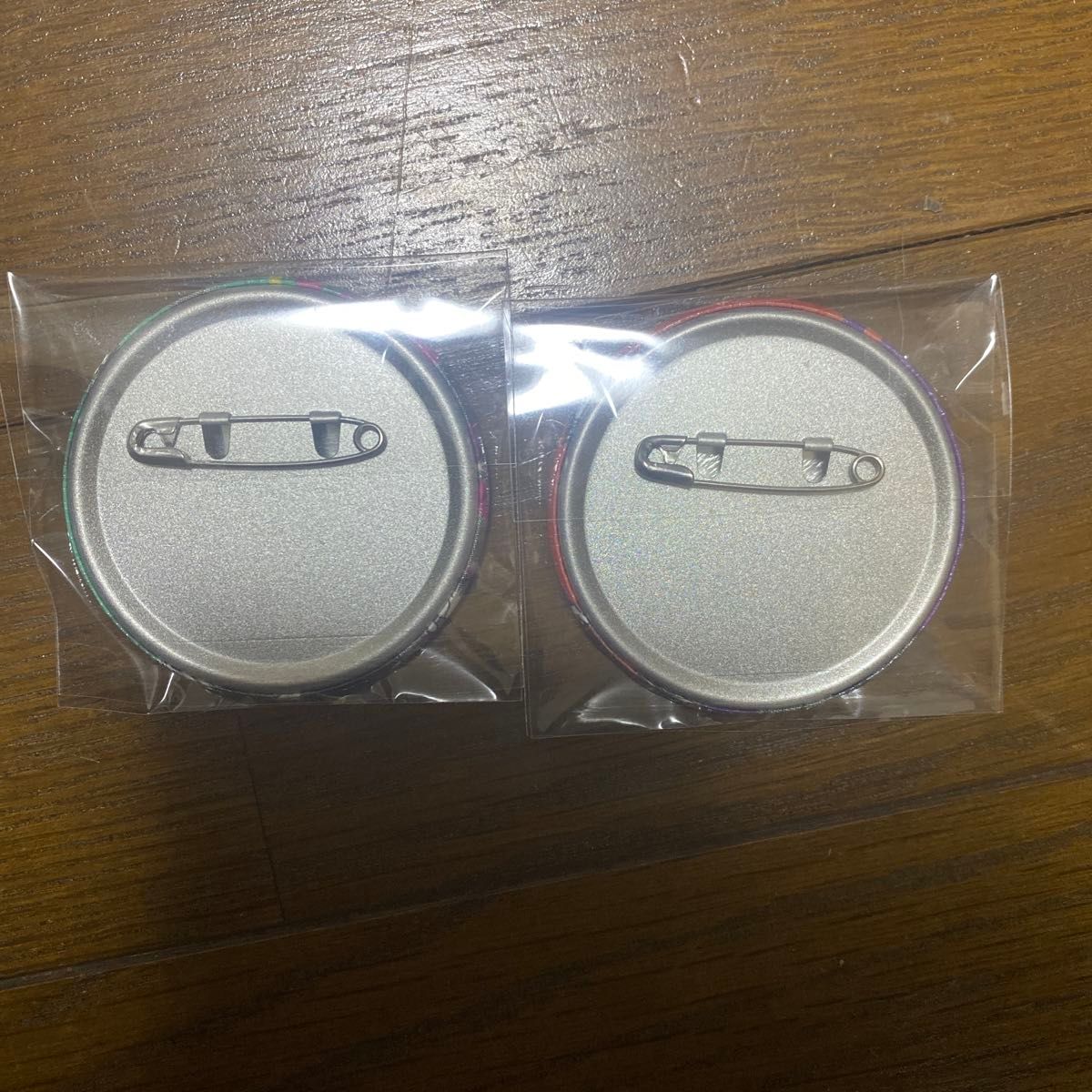 ブルーロック 糸師凛 糸師冴 缶バッジ マズル ホログラム｜Yahoo