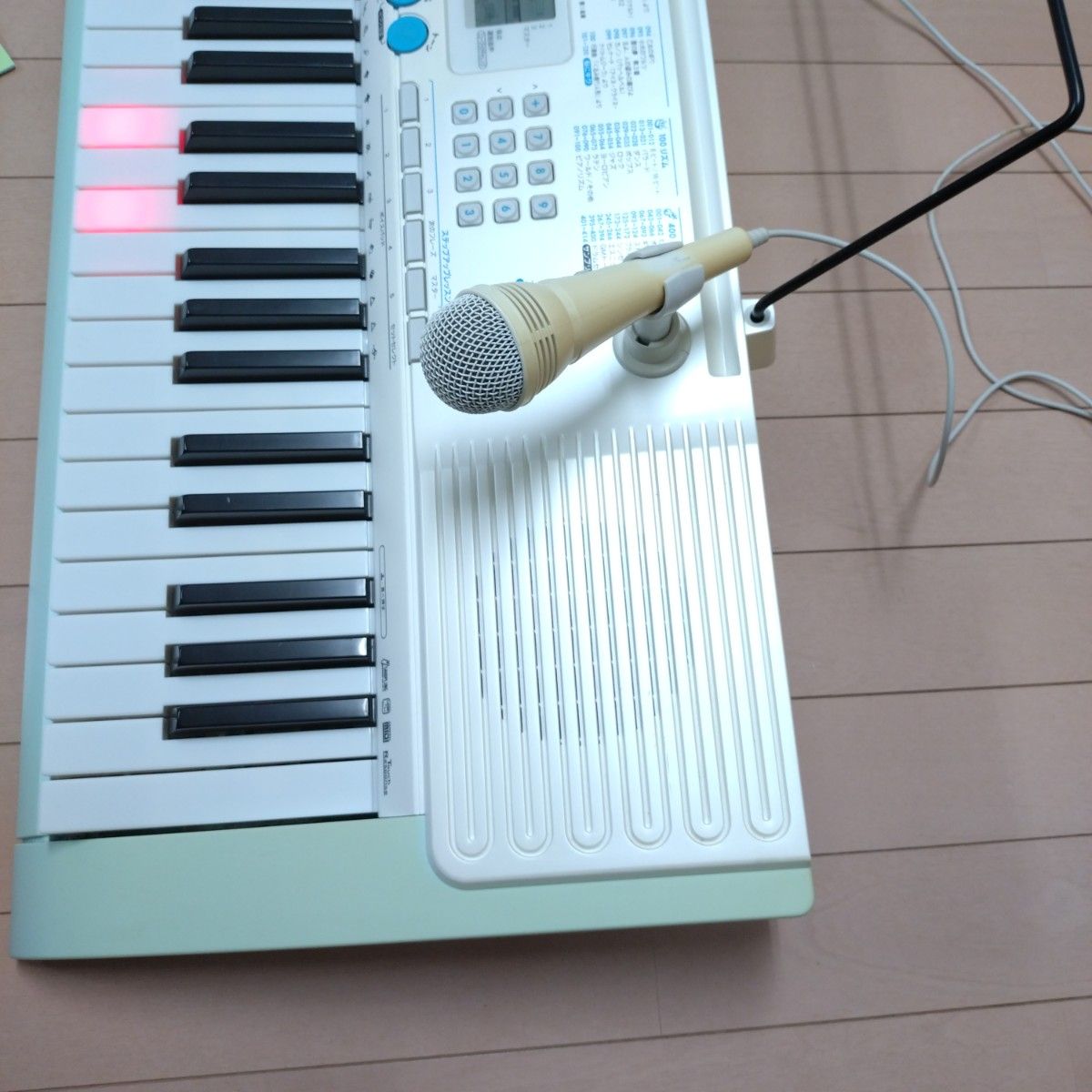 CASIO LK-108 カシオ かわいい電子ピアノ 光ナビゲーションキーボード