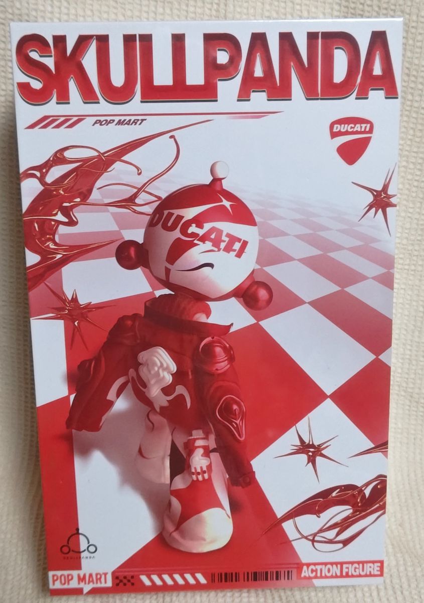 POPMART SKULLPANDA × DUCATI 1/6 アクションフィギュア スカルパンダ