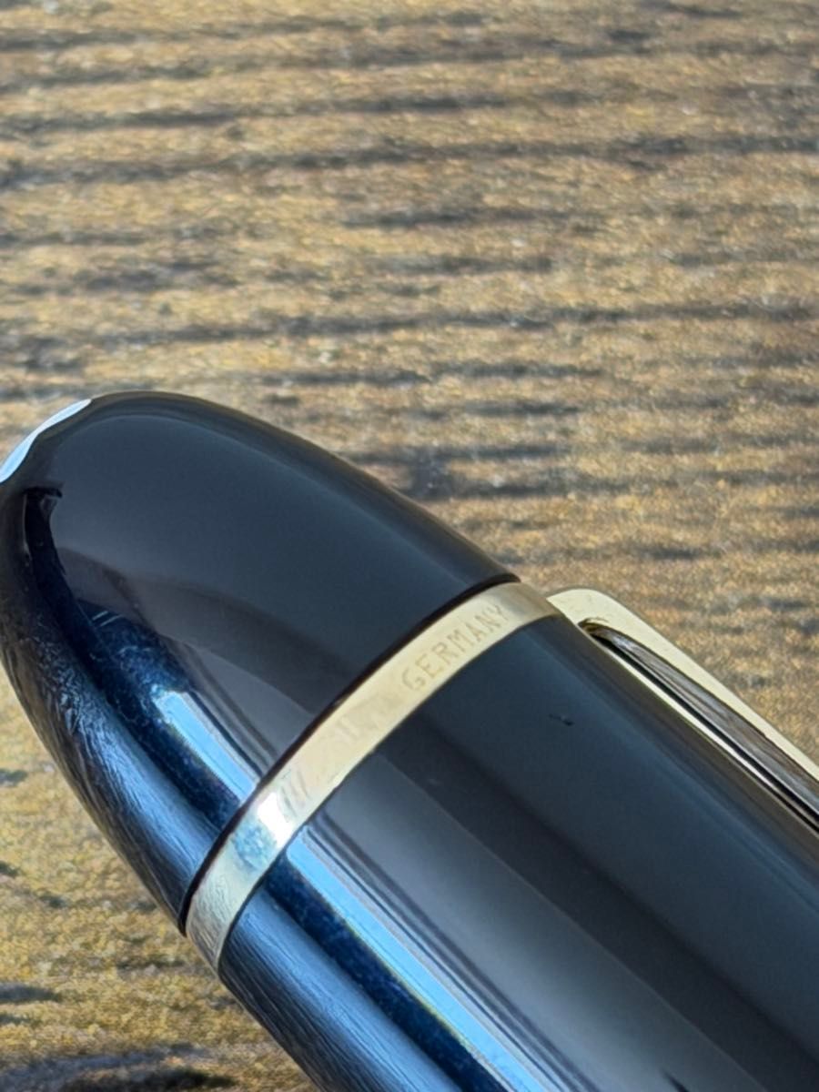 筆記確認&洗浄済 三帯 ヘミングウェイ芯 18K モンブラン 万年筆 中字