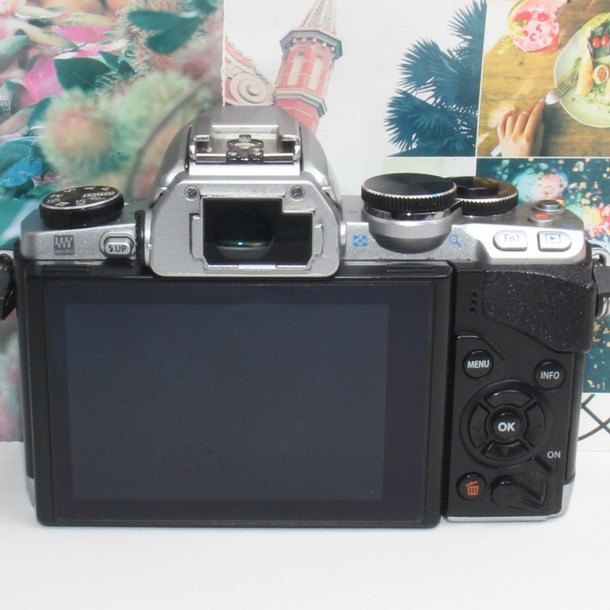 予備バッテリー&超望遠レンズ付きOLYMPUS OM-D E-M10｜Yahoo!フリマ