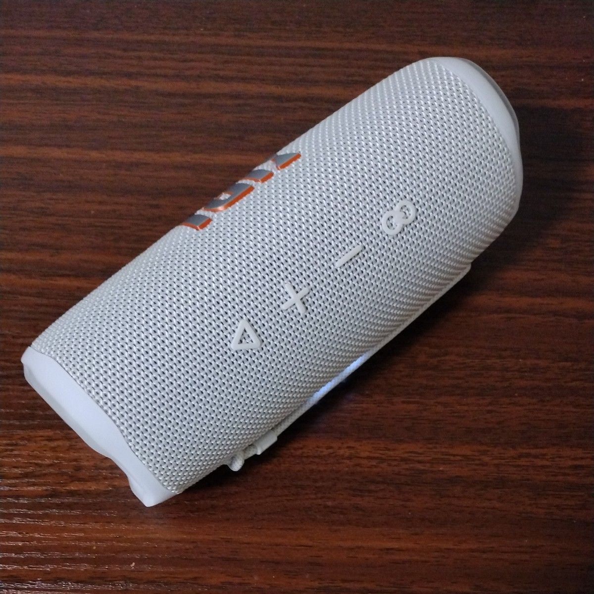 JBL FLIP6 ポータブルBluetoothスピーカー ホワイト｜Yahoo!フリマ（旧