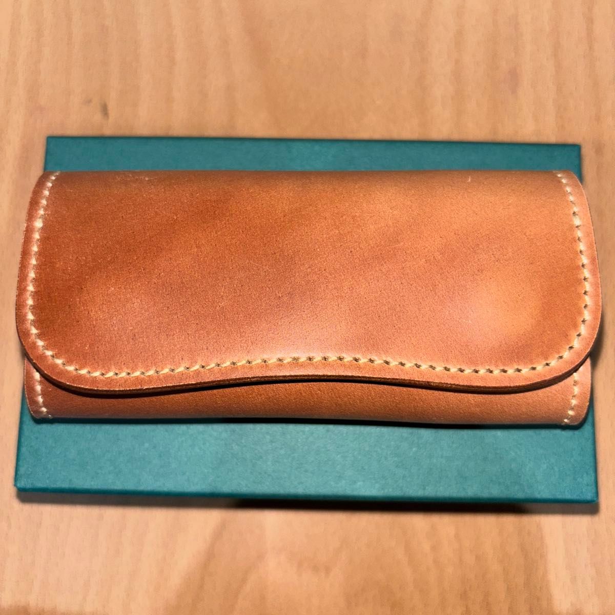 ラストクロップス キーケース シェルコードバン ナチュラル｜Yahoo