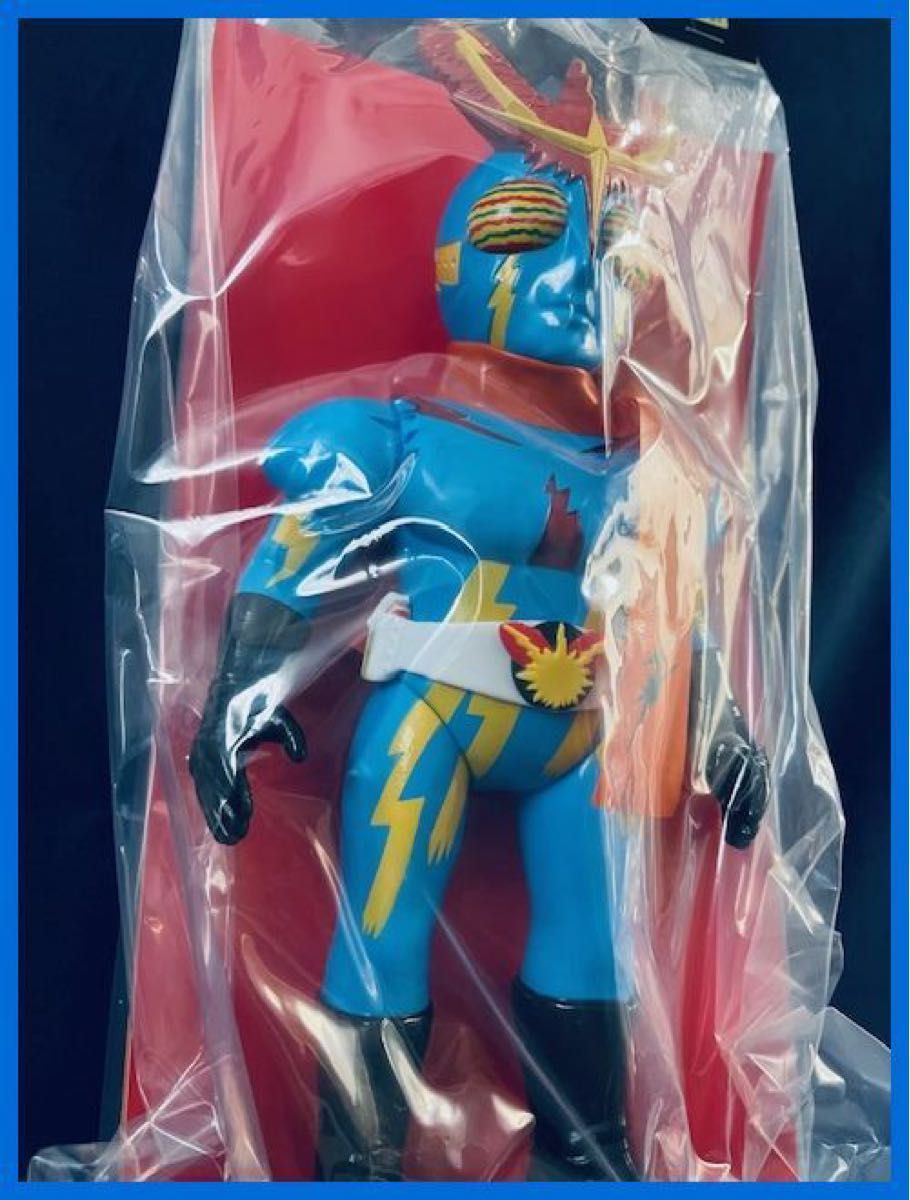 メディコム・トイ 東映レトロソフビ イナズマンF（新色）未開封・新品