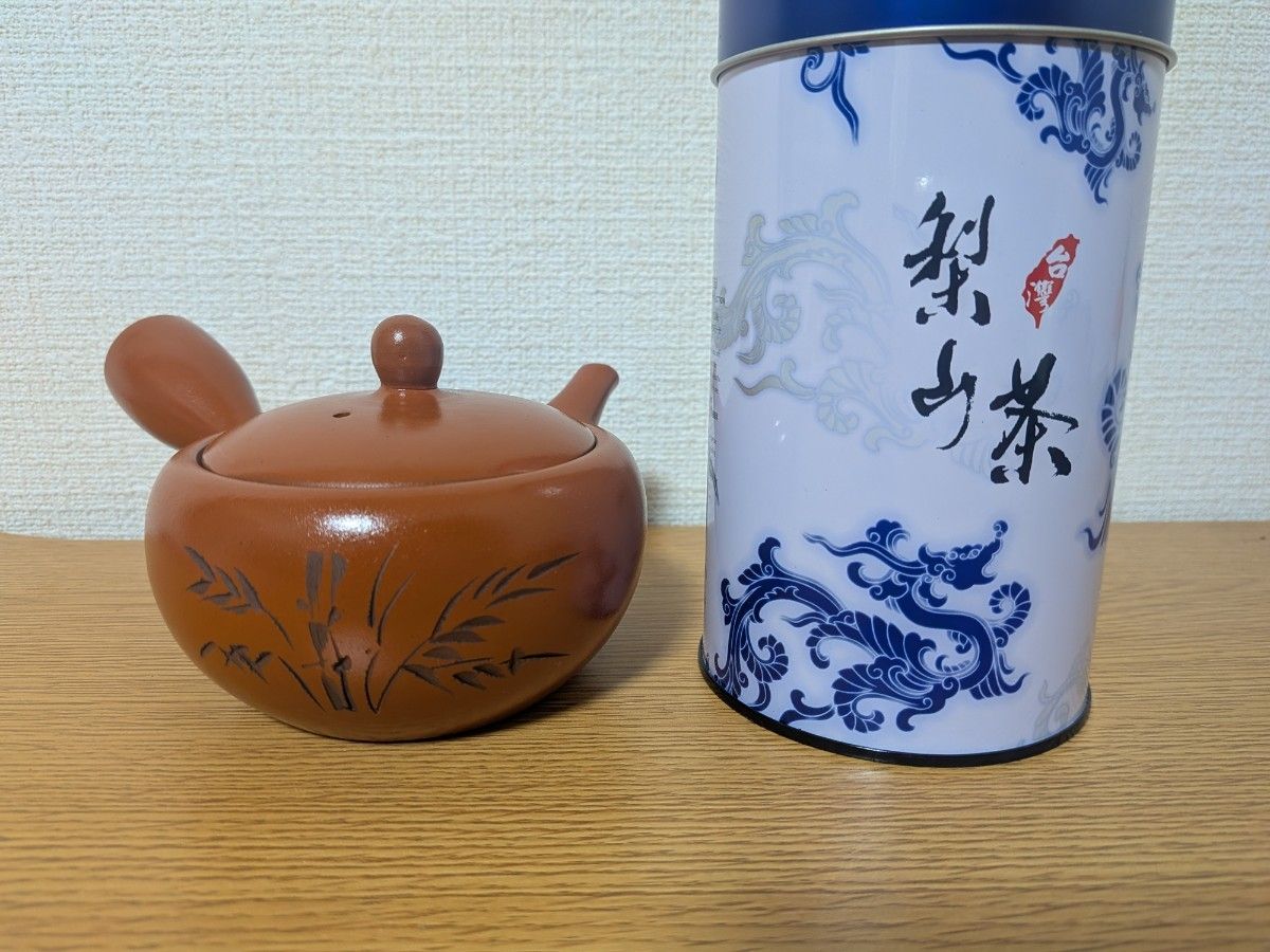 台湾 梨山茶 烏龍茶 缶入り 急須 茶器セット｜Yahoo!フリマ（旧PayPay