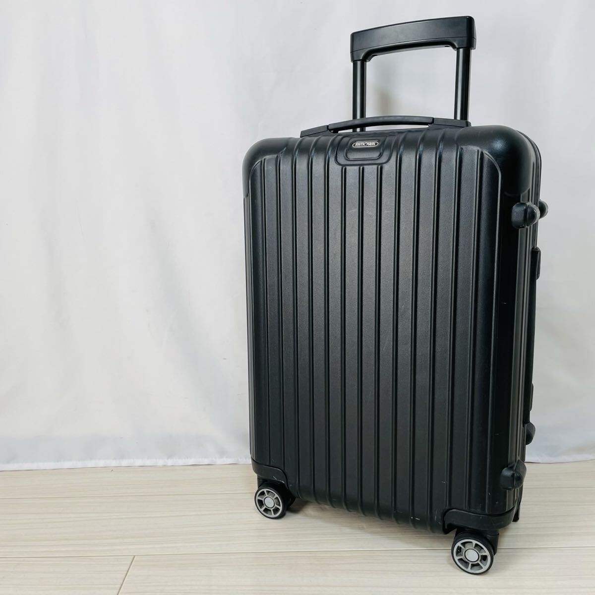 美品 リモワ サルサ 35L 4輪 マットブラック 機内持込 TSA RIMOWA