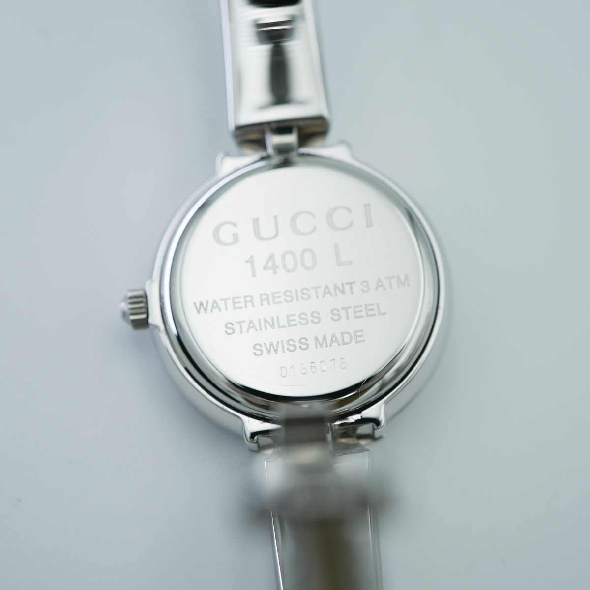 稼働】 GUCCI 1400L シルバー SS 黒文字盤 ラウンド レディース グッチ