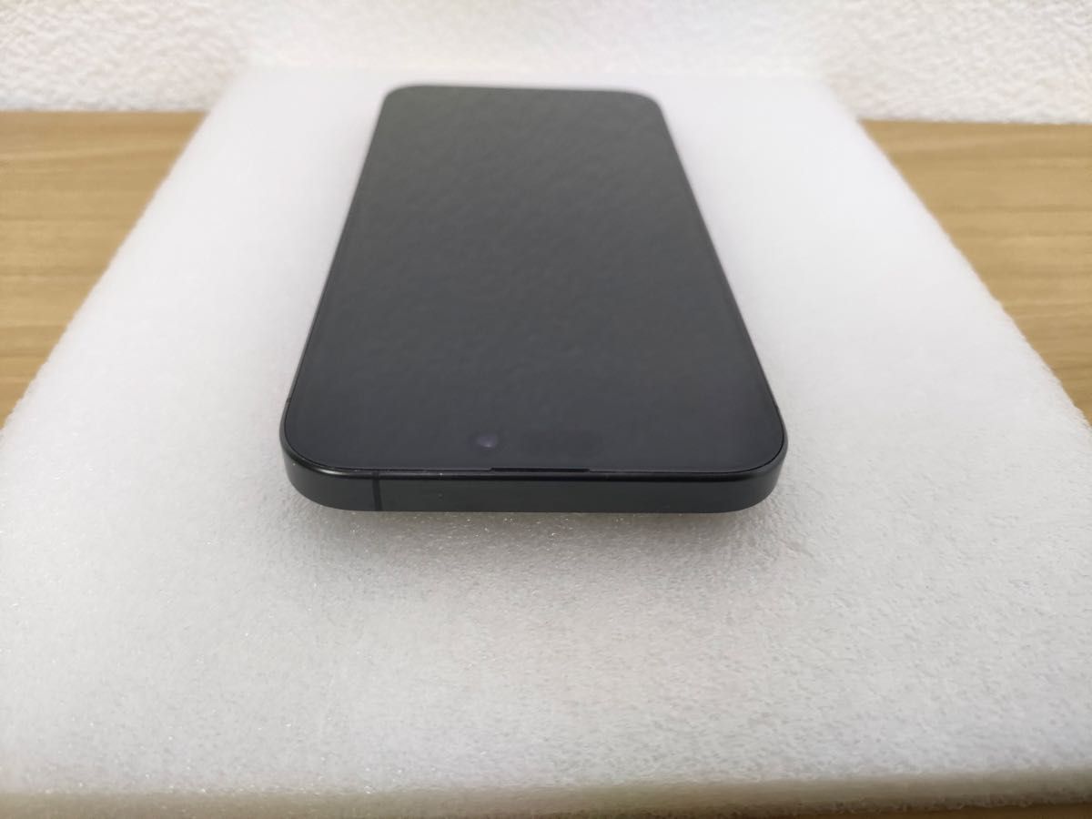美品】iPhone 15 Pro Max SIMフリー 512GB ブラックチタニウム MU6U3J