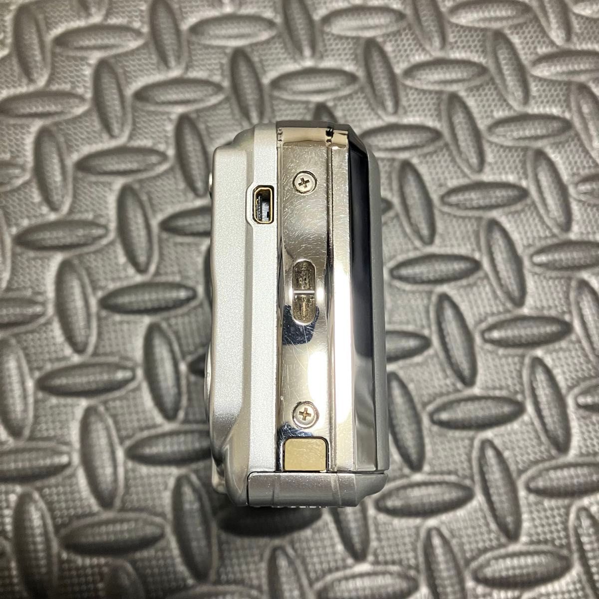 FUJIFILM FinePix AV230 デジタルカメラ シルバー 1400万画素｜Yahoo