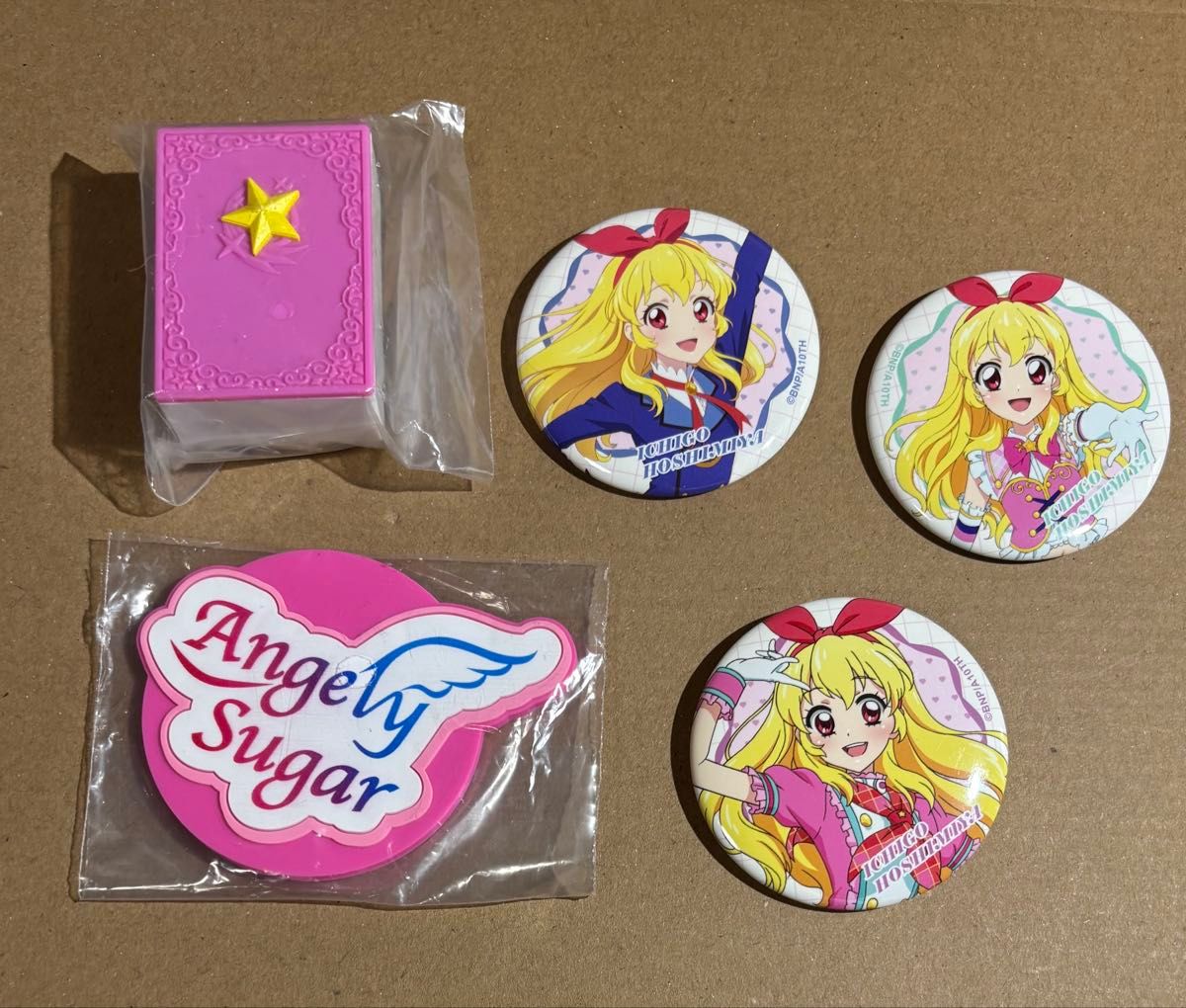 アイカツ 星宮いちご 星宮いちごだらけ缶バッジ いちごだらけ缶バッジ