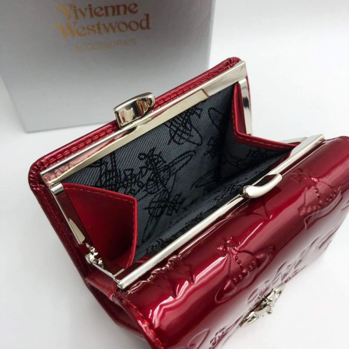 Vivienne Westwood ヴィヴィアンウエストウッド がま口 三つ折り財布