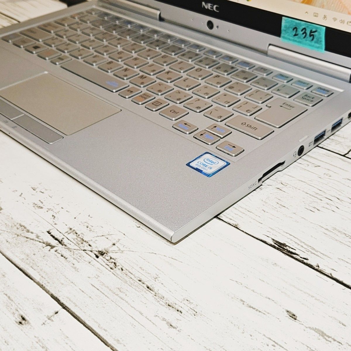 第8世代 Core i5 タッチパネルで操作OK タブレットPC SSD Windows11