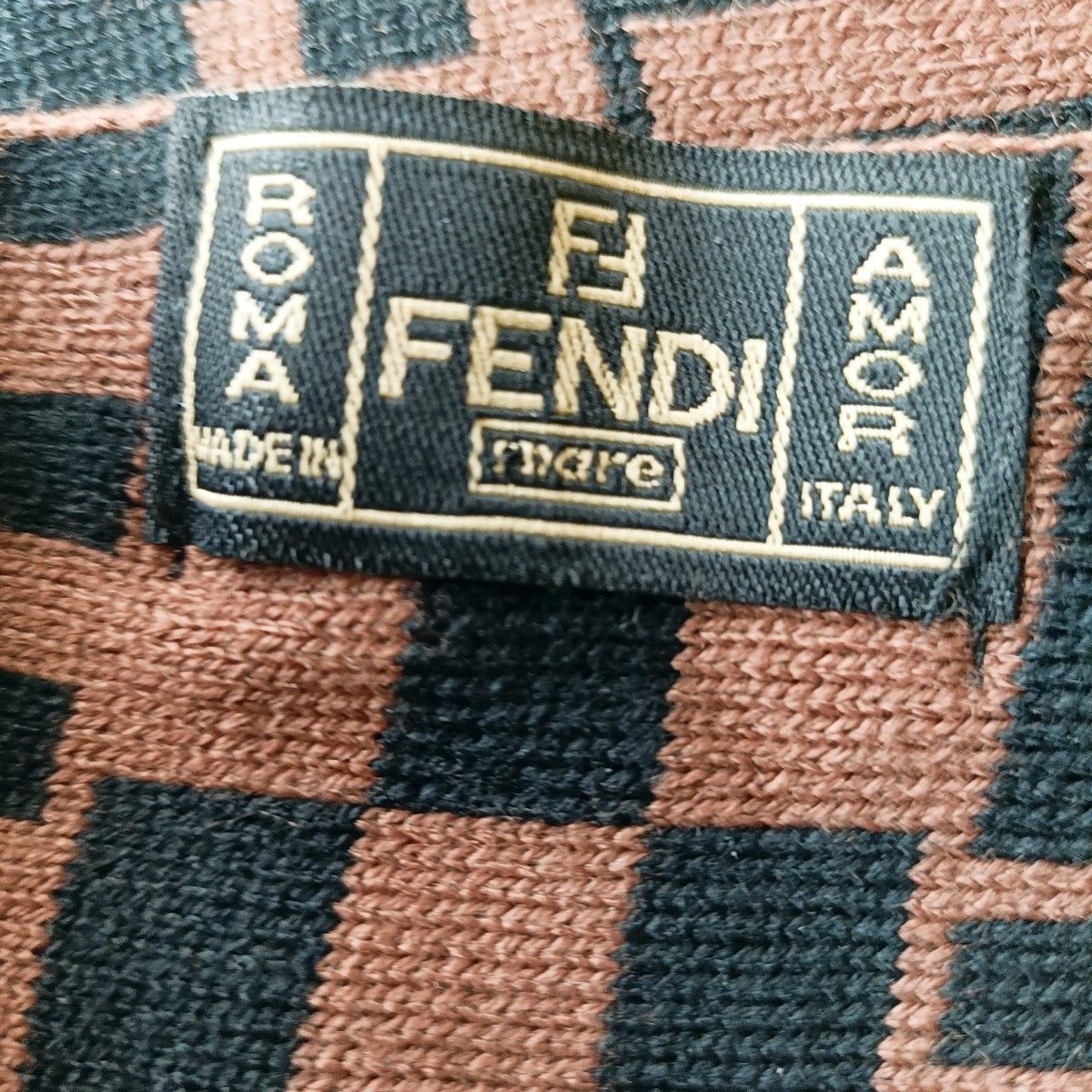 未使用に近い 超美品 FENDI フェンディ ズッカ マフラー ショール