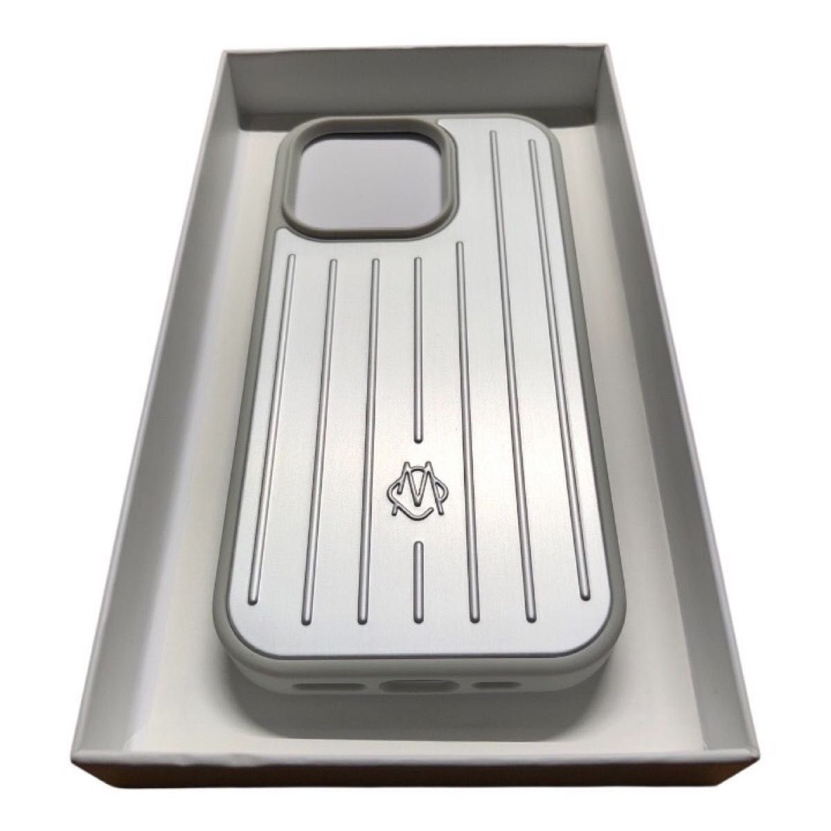 RIMOWA リモワ iPhone 16 Pro 用 スマートフォンケース シルバー