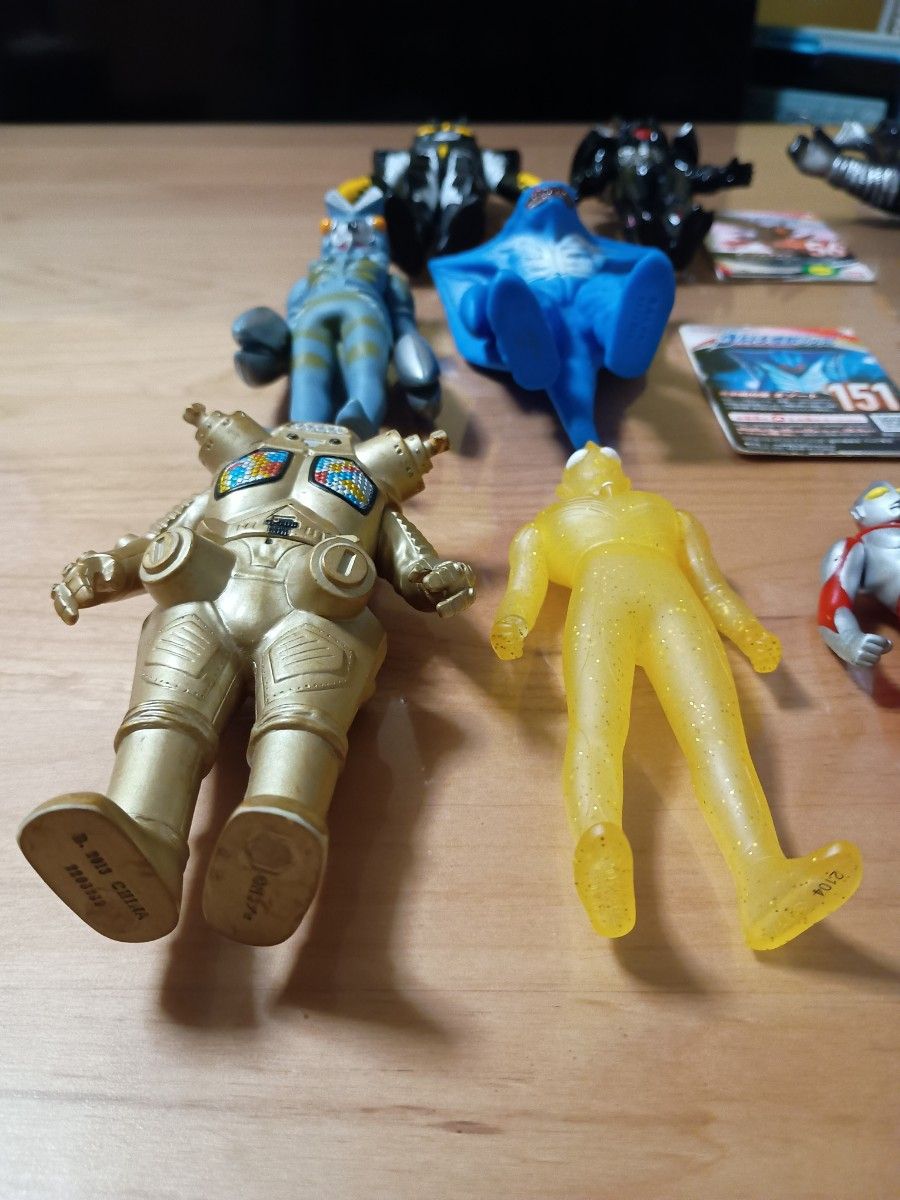 ウルトラマン 怪獣 ソフビ フィギュア 11体セット まとめ売り｜Yahoo