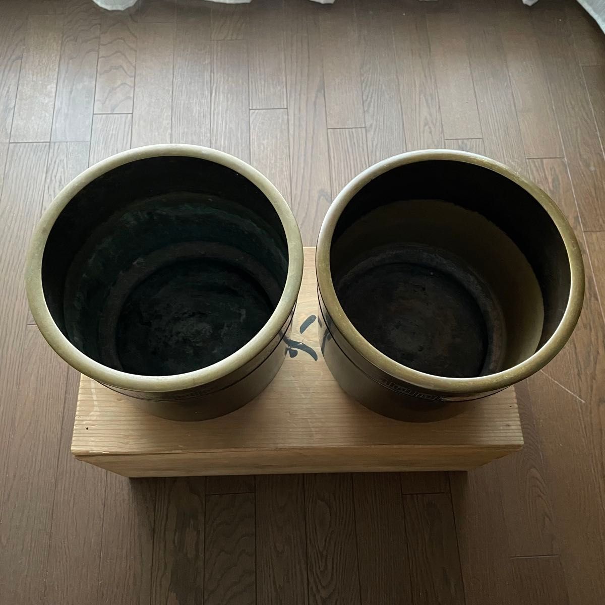 火鉢 一対（2点）木箱付 金属製 昭和レトロ 古道具 茶道具 和
