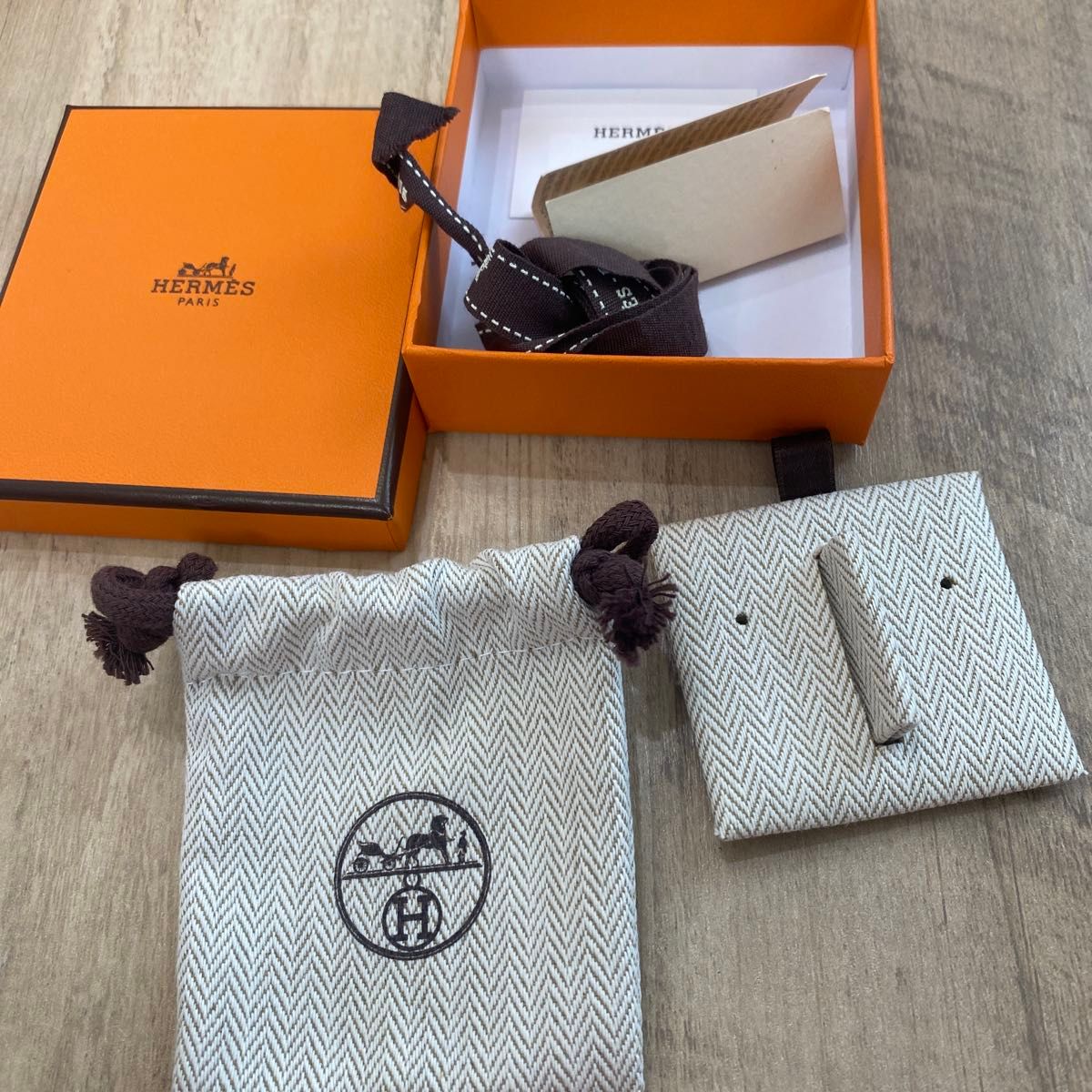 エルメス ピアス 空箱 保存袋 巾着袋 アクセサリーケース BOX｜Yahoo