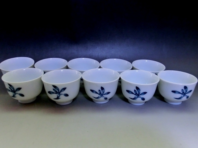 煎茶碗□10客 青絵 染付唐草紋 煎茶器 湯呑み 猪口 小