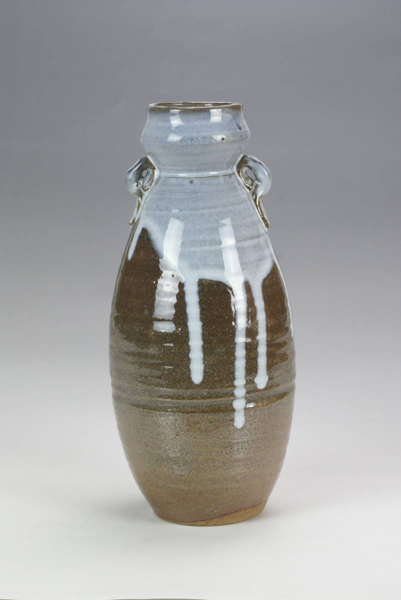 黒塗蒔絵荒波に岩鷹図印籠桃の根付 [B28159] 黒塗蒔絵荒波に岩鷹図印籠