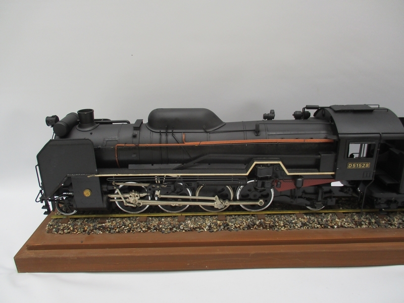 希少】動く蒸気機関車の模型（D51528） 希少】動く蒸気機関車の模型