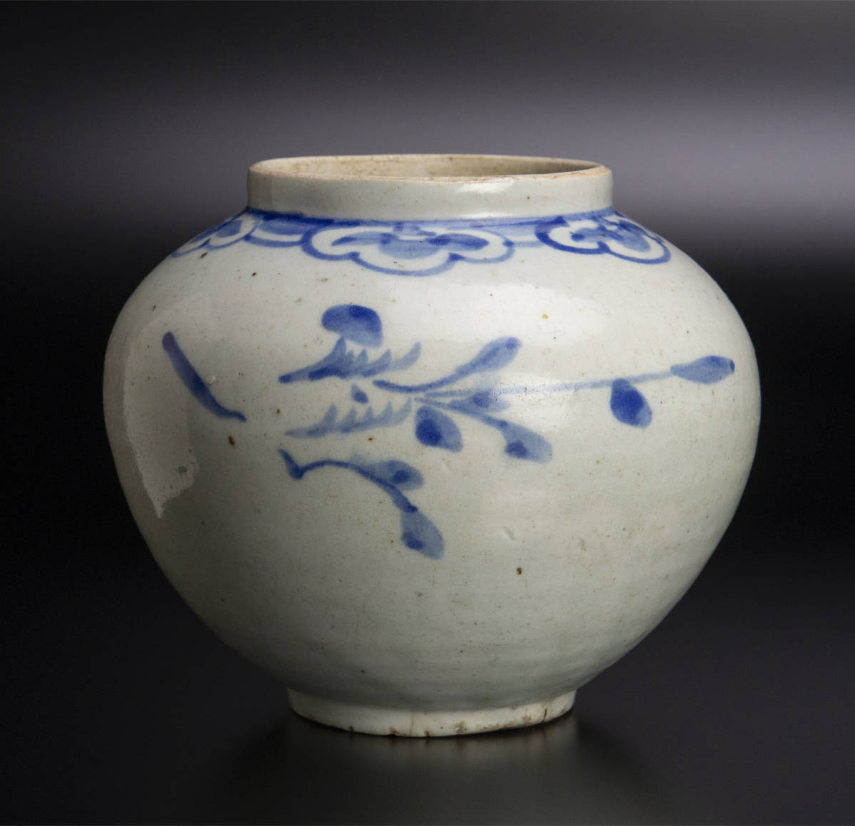 梅花堂】UM885 李朝美術 草花紋染付小壺 高10cm 古美術