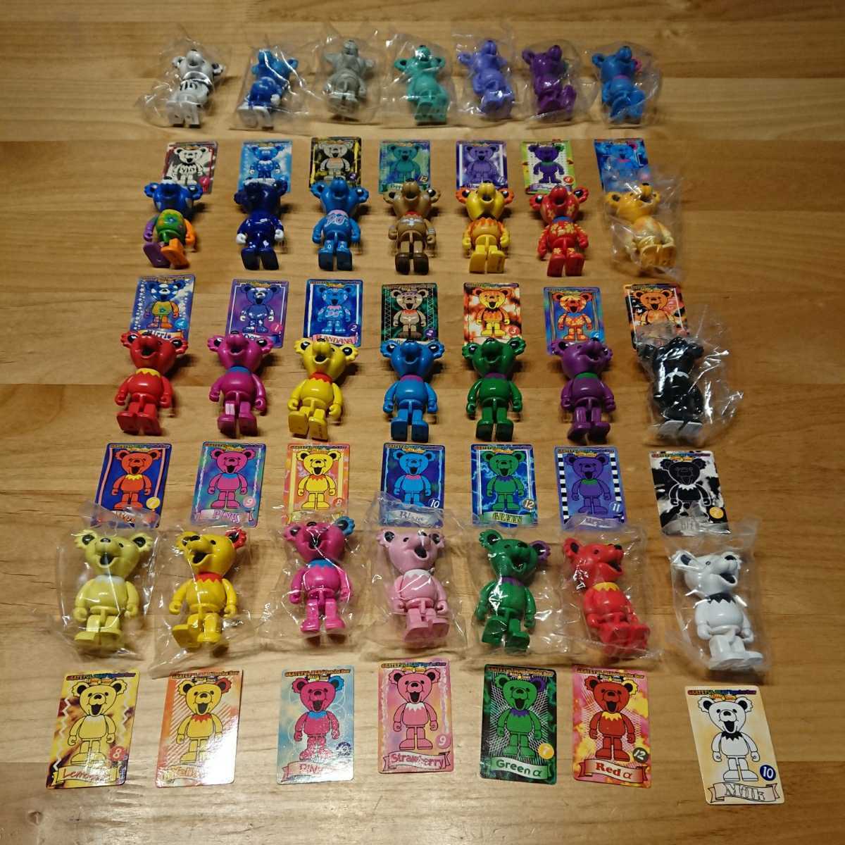 山崎ミニチュアボトル (+オマケ)アンクルトリス人形とピンバッジ