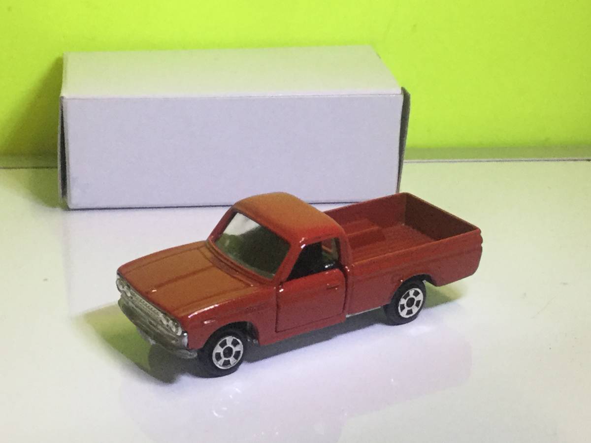超希少 トミカ ダットサン トラック 赤色 香港製 TOMICA トミカ