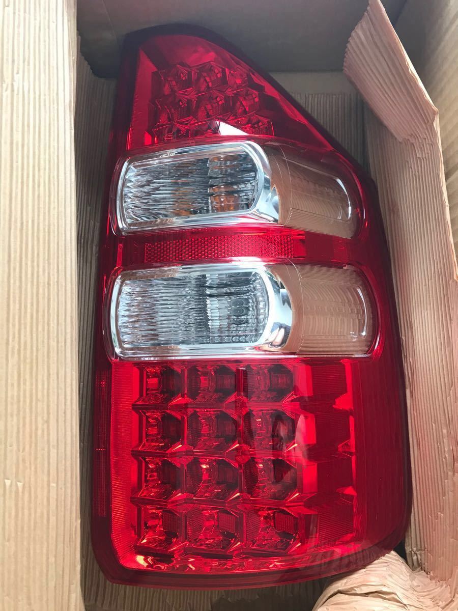 トヨタ純正☆ノア ZRR70 テールランプセット トヨタ純正☆ノア ZRR70