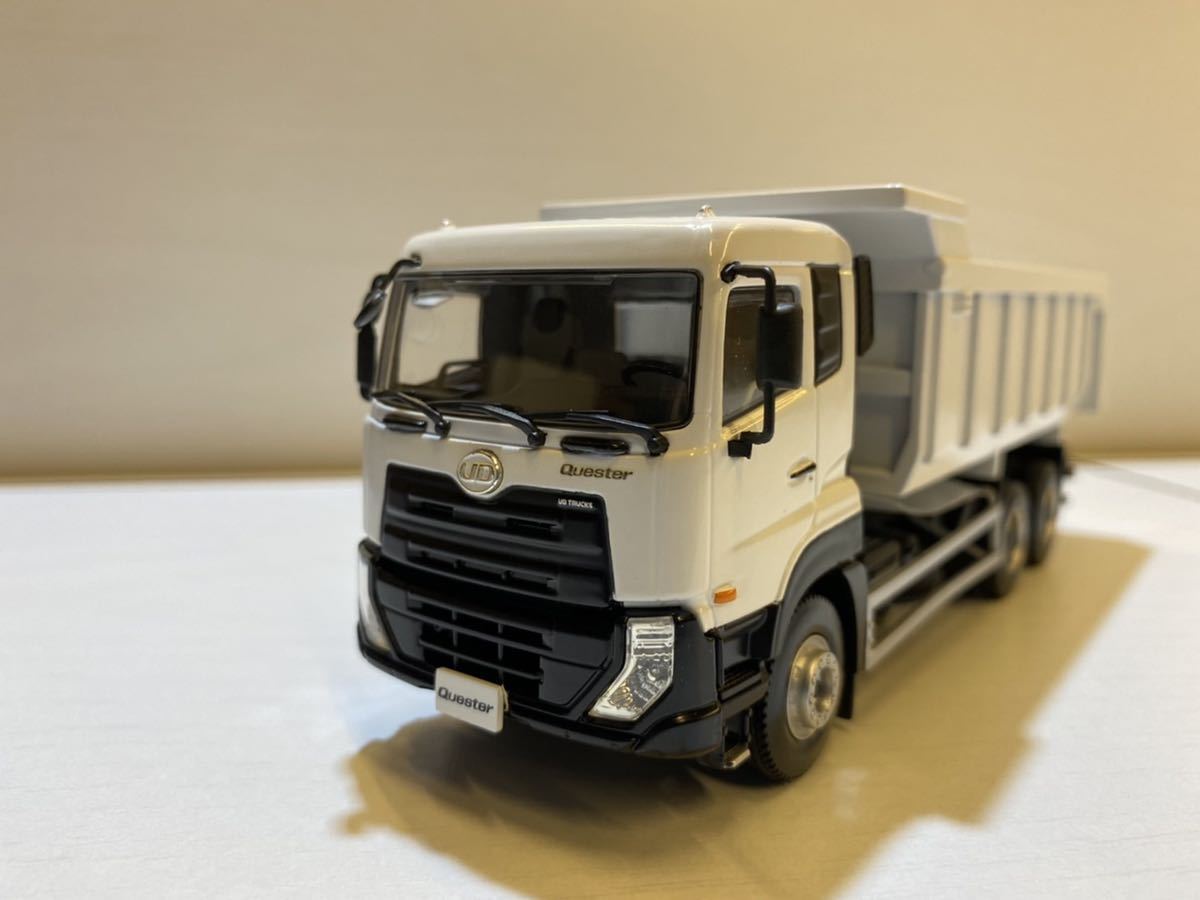 UD TRUCKS Quester 1:50 ミニカー 2個セット UD TRUCKS Quester 1:50