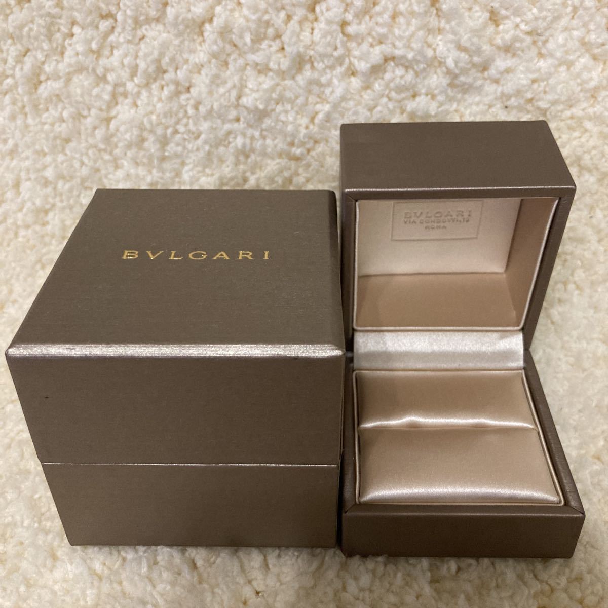 Yahoo!オークション - ブルガリ BVLGARI 指輪 リング 空箱 ケース ボッ