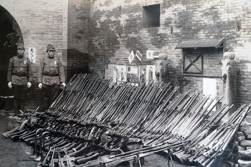 満州の古い写真 67枚 貼り付け アルバム 風景 人物 建築 風俗 戦前