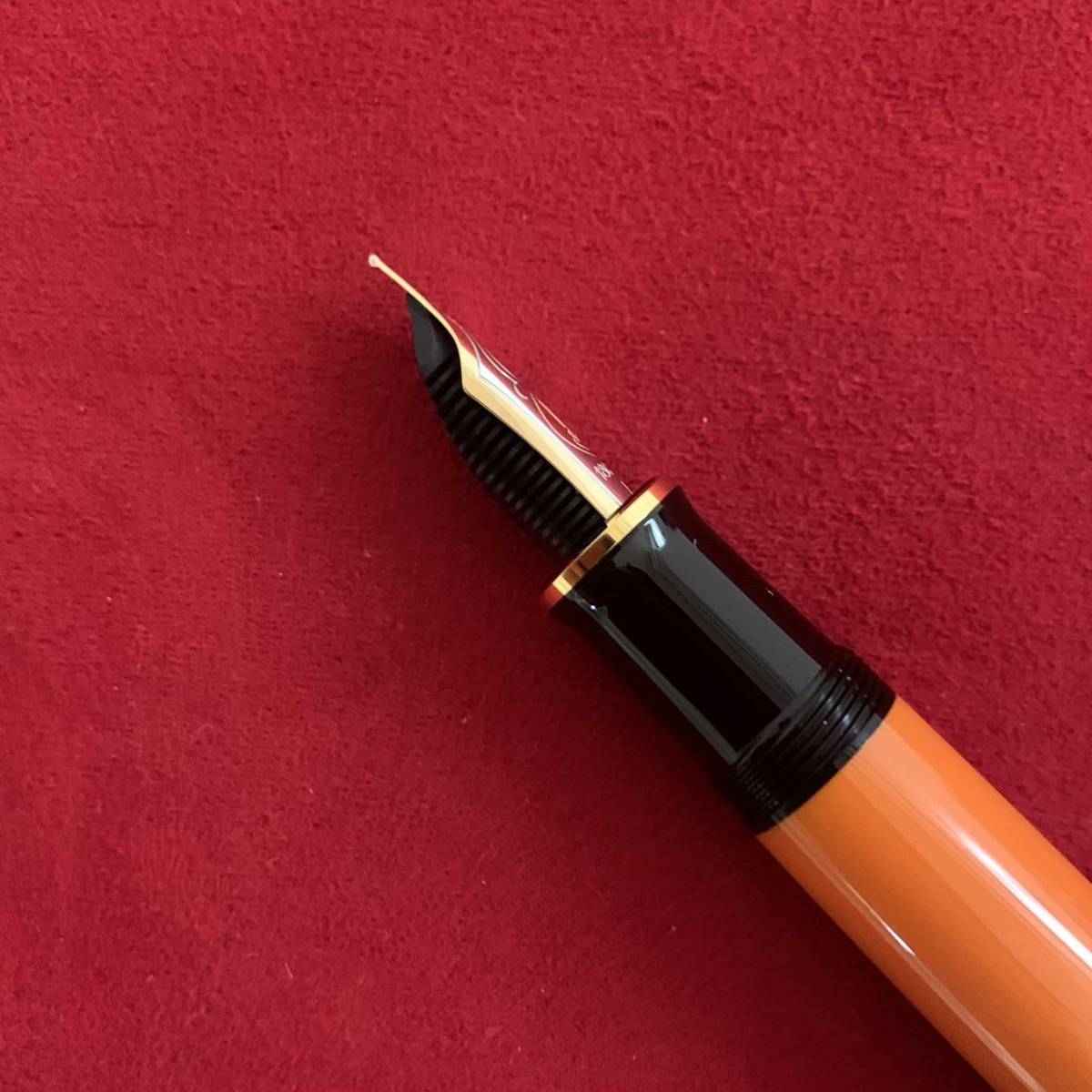超美品 ペリカン M800 バーントオレンジ スーベレーン 18金 特別生産