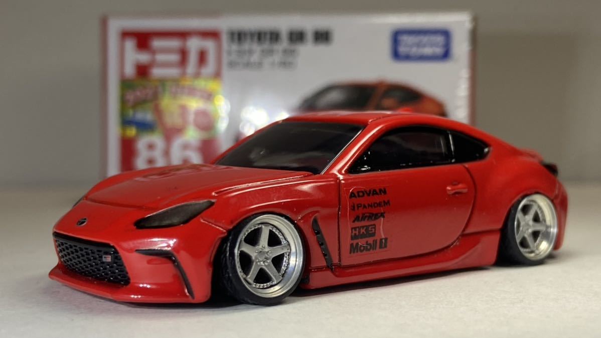 トミカ改造 トヨタ GR86 オーバーフェンダー 深リムホットウィール