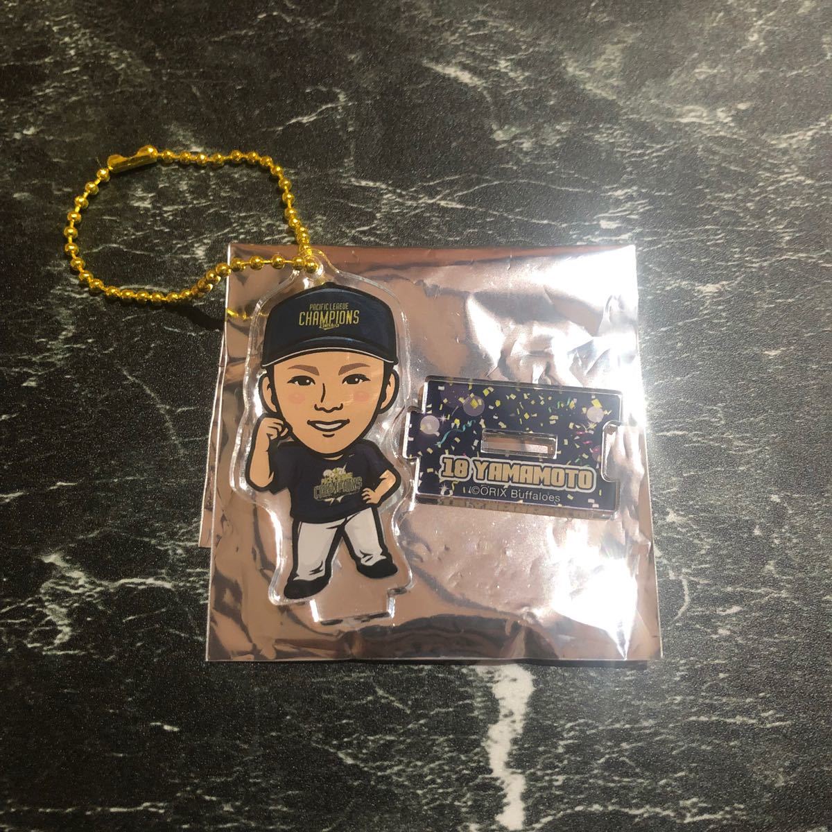 オリックスバッファーローズ 山本由伸選手アクリルバッジ オリックス