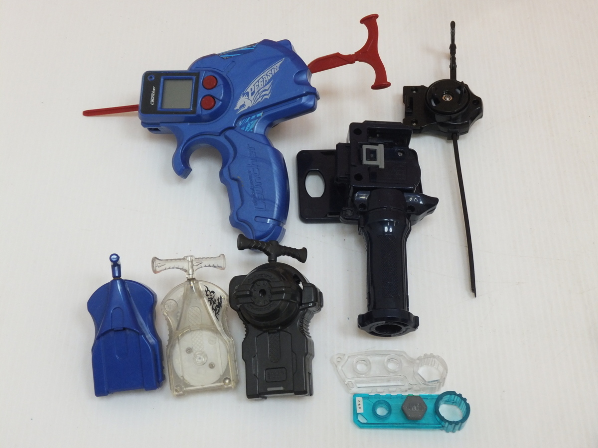 レア物】メタルファイトベイブレード8個 ランチャー5個 スタジアム付き