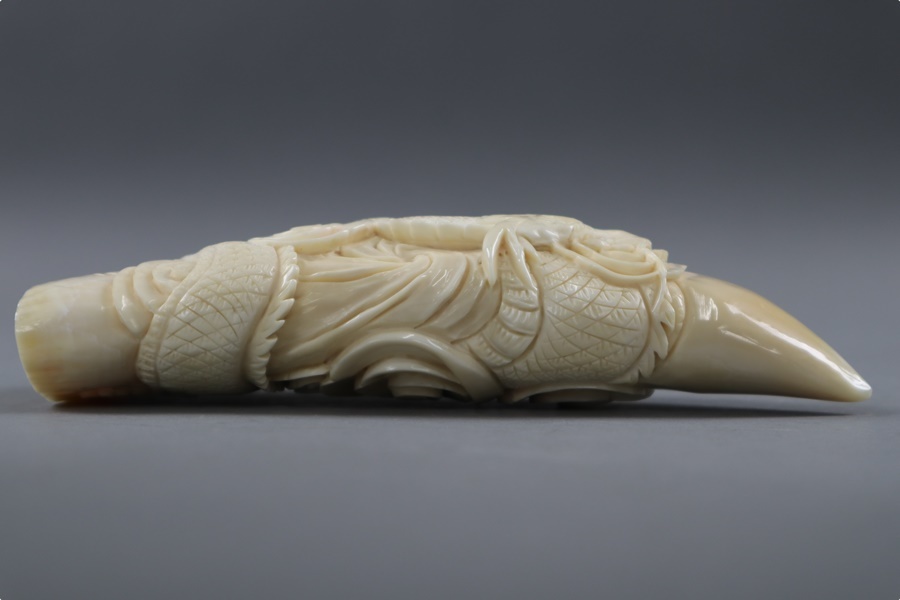極上 鯨歯 抹香鯨歯 根付 天然素材 アンティーク 和彫 置物 骨董