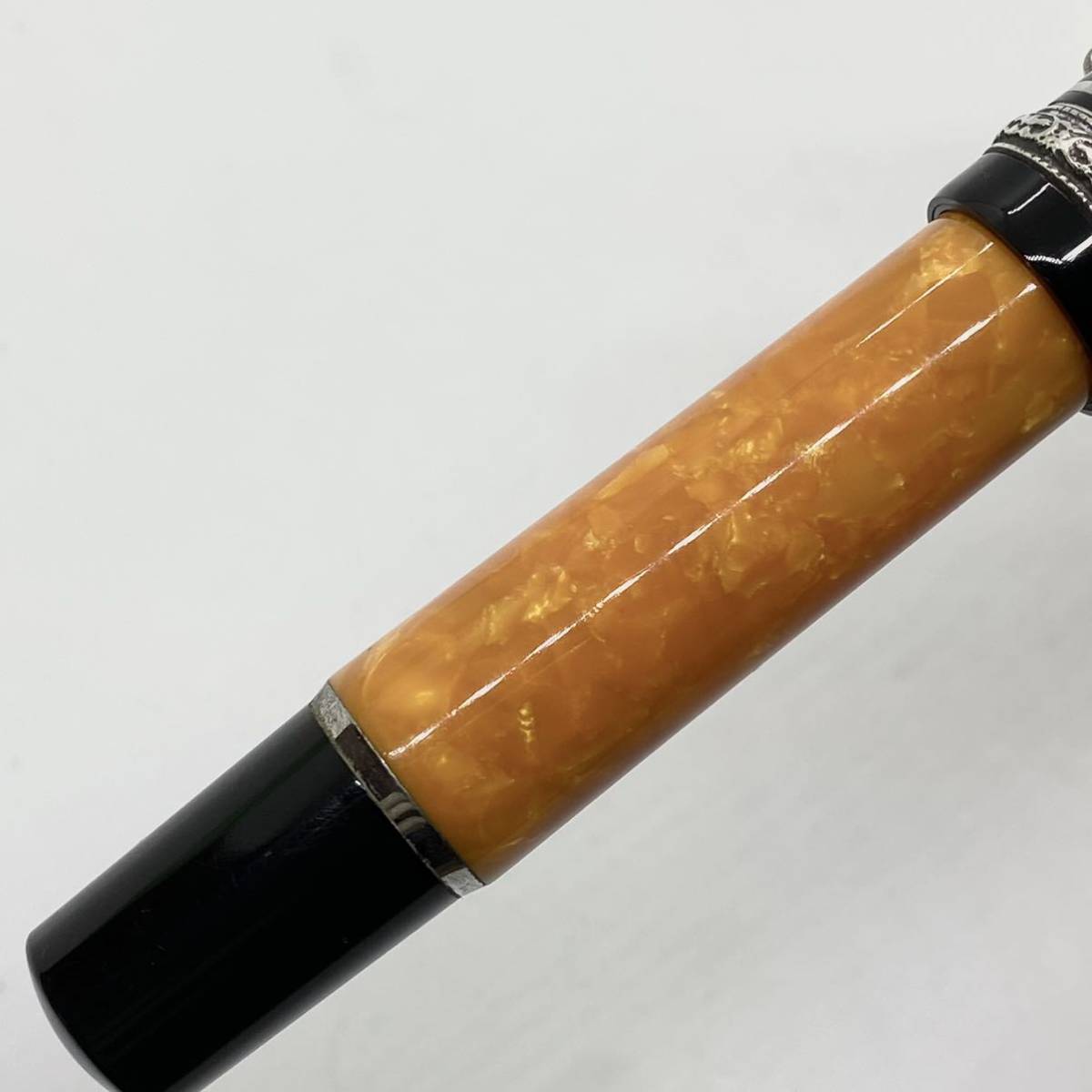 DELTA】デルタ ドルチェビータミディアム 万年筆 18金ペン先M