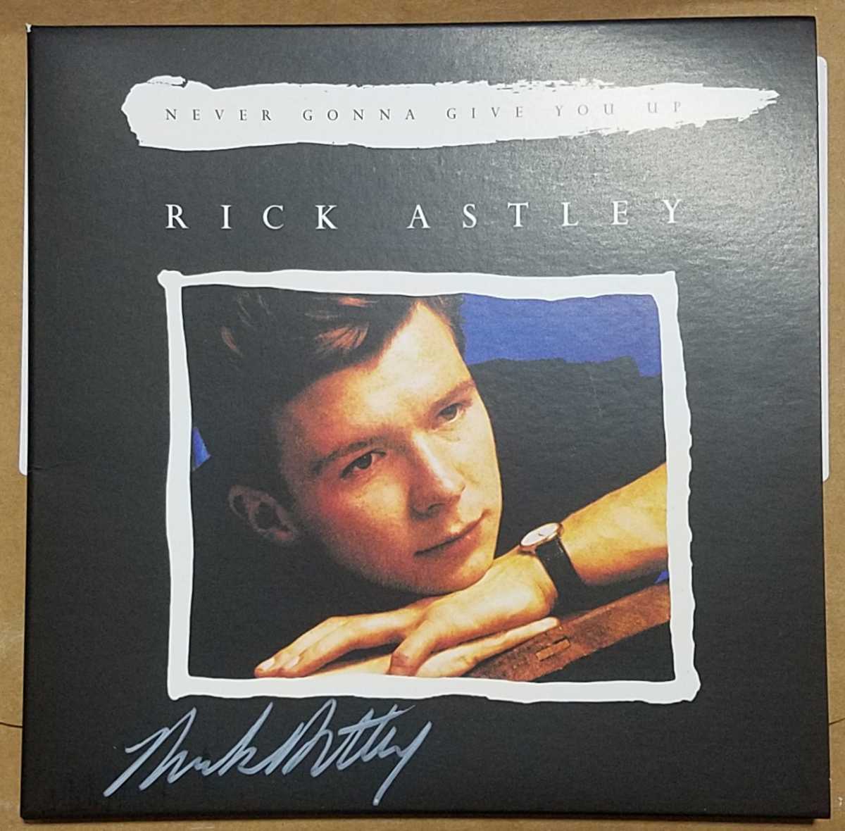 レアンドロエルリッヒ直筆サイン入りパズル