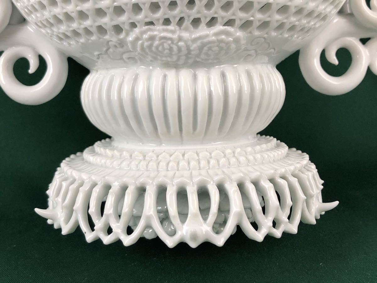 ◇平戸焼◇平戸藩窯 三川内 セール 長山作 白磁透彫 吊り香炉◇共箱