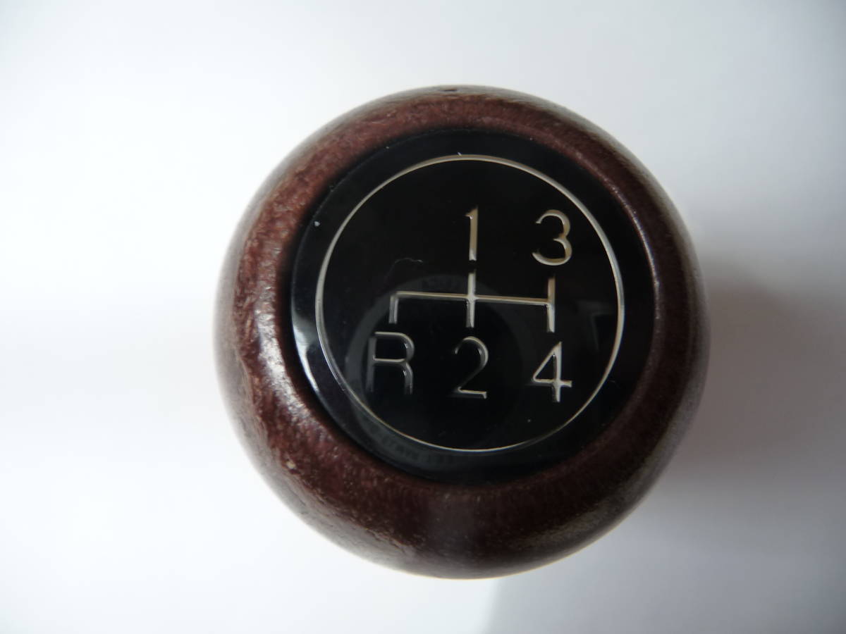 サバイバー』小道具 ケンドラ・デインズの名刺