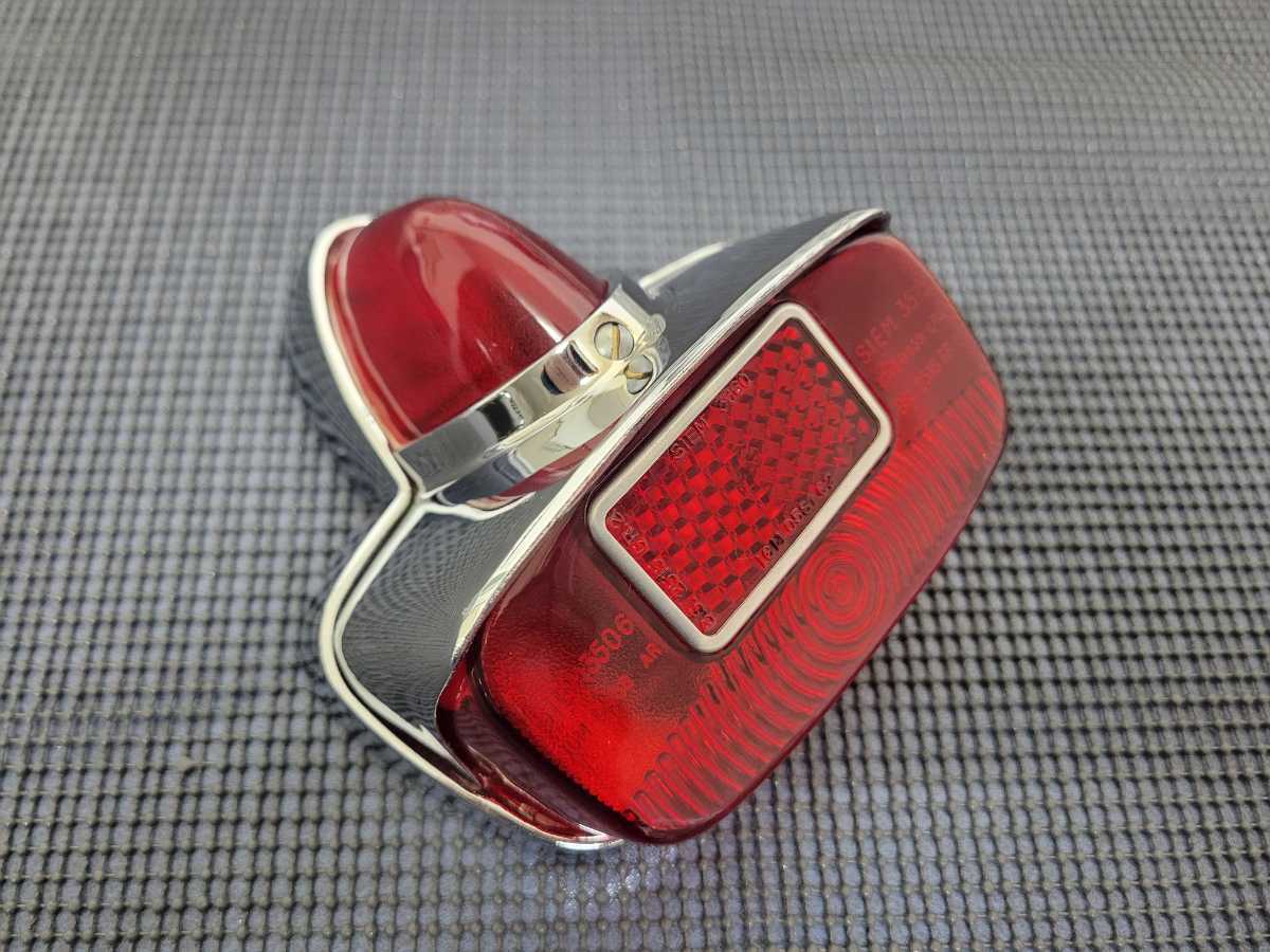 ☆ベスパ☆VESPA☆GSテールランプ☆テールライト☆金属フレーム☆ゴム