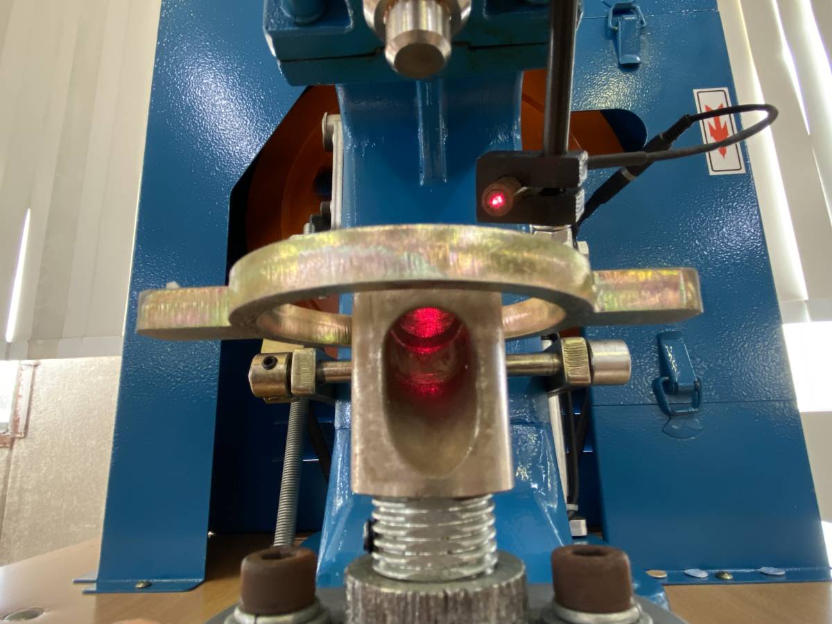 超強力穴あけ機 モデルNO SMM-722-H型 レーザーマーカー付き