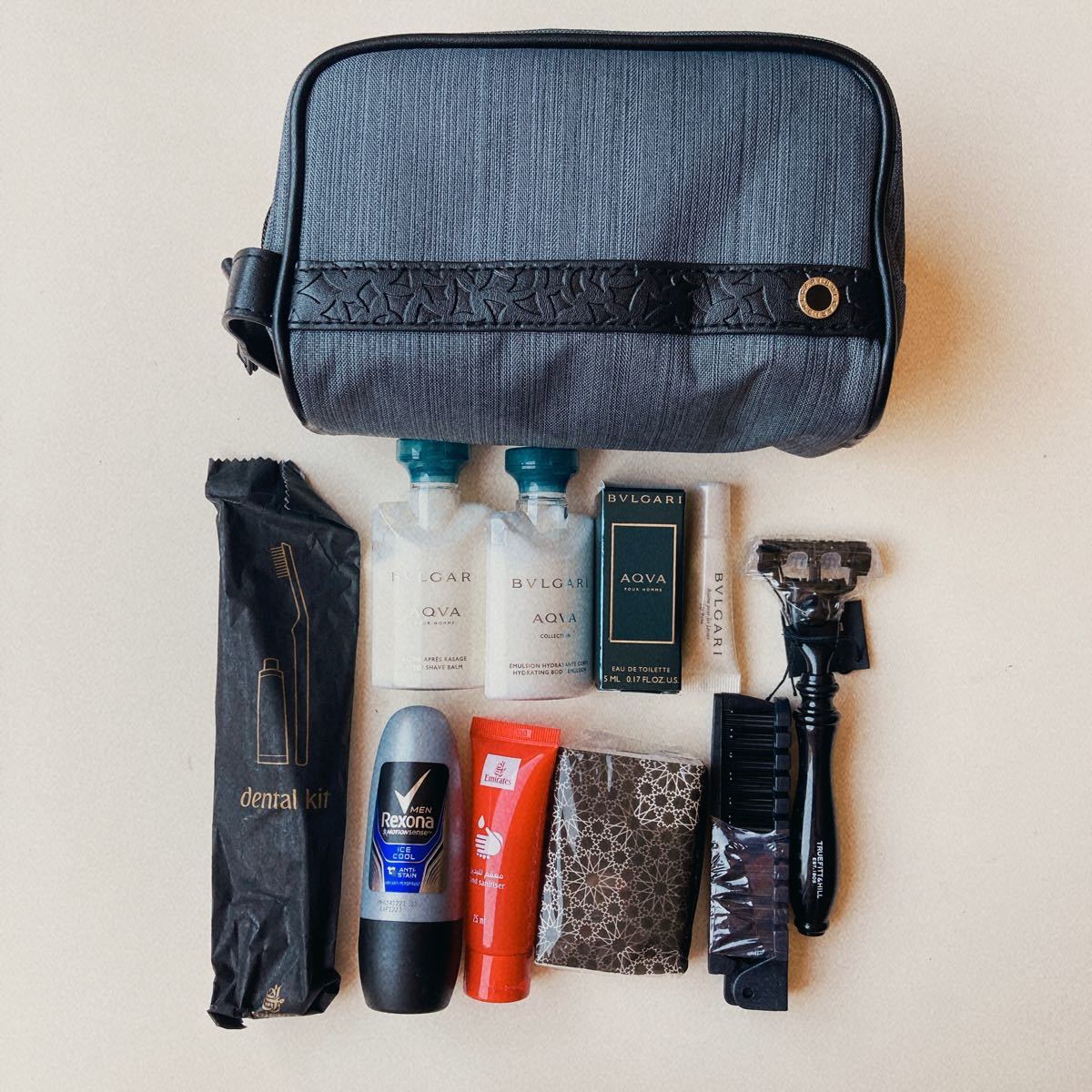 エミレーツ航空ビジネスクラス BVLGARI メンズアメニティ ポーチ