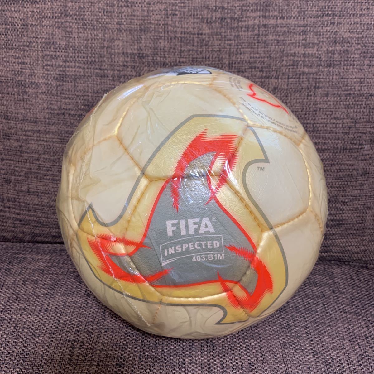 adidas 日韓ワールドカップサッカーボール