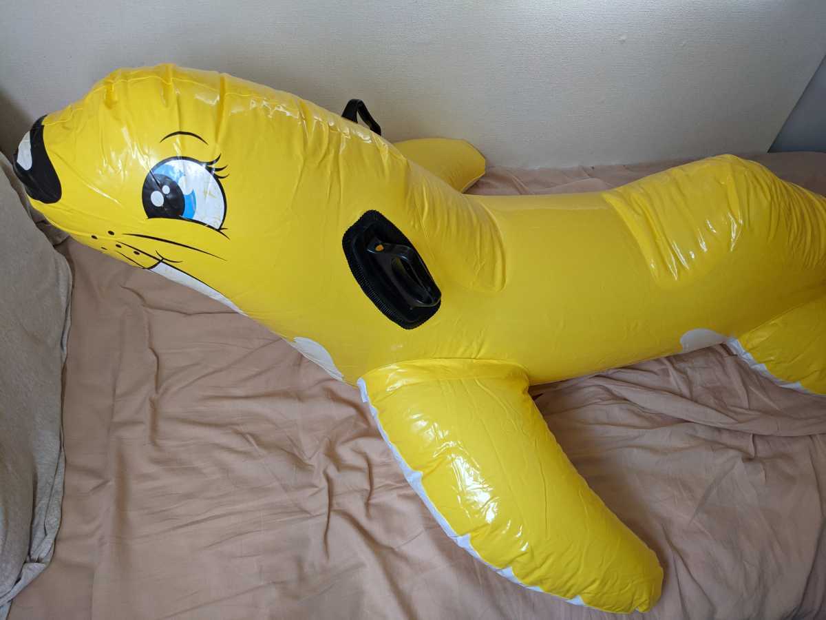アザラシ 浮き輪 空ビ フロート ライドオン INTEX yellow seal sea