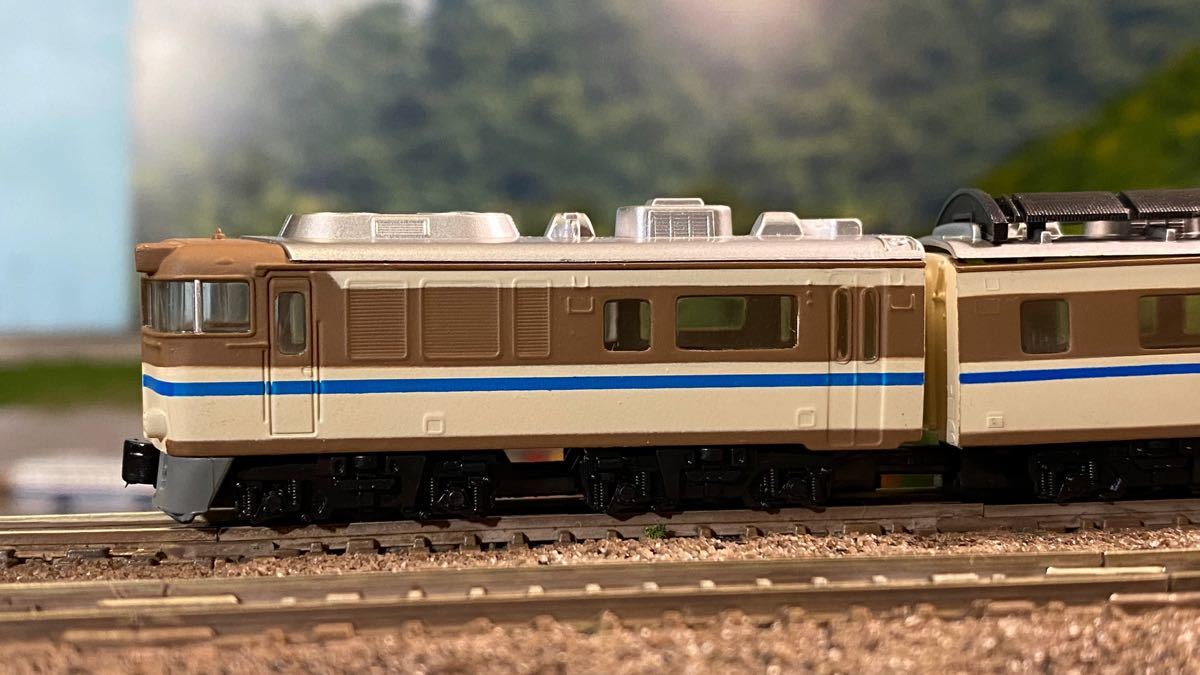 Bトレインショーティーキハ181系 はまかぜ色