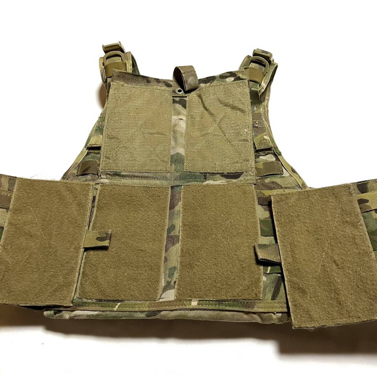 送料無料 実物 Eagle MBAV S/Mサイズ マルチカム プレートキャリア