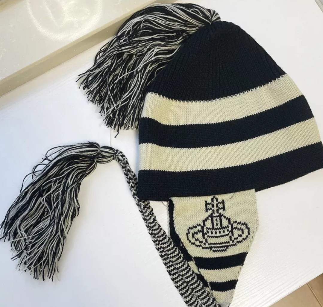 新品 ヴィヴィアン ニット帽 耳当て付き｜Yahoo!フリマ（旧PayPayフリマ）