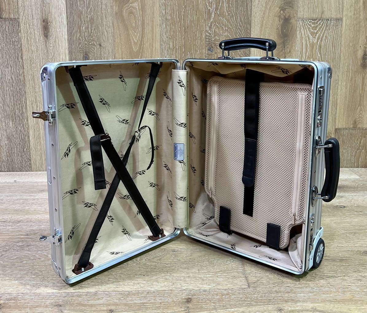 RIMOWAクラシックフライト機内持ち込み可 2輪35L 廃盤